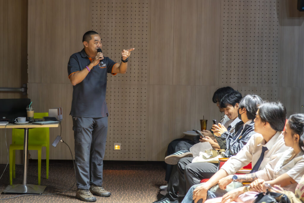 มหาวิทยาลัยธุรกิจบัณฑิตย์ เรียนรู้กระบวนการผลิตข่าวไทยพีบีเอส