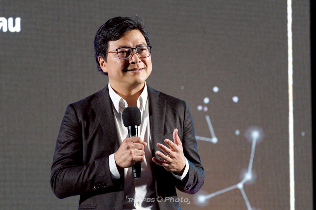 ผศ. ดร.วิภู รุโจปการ 