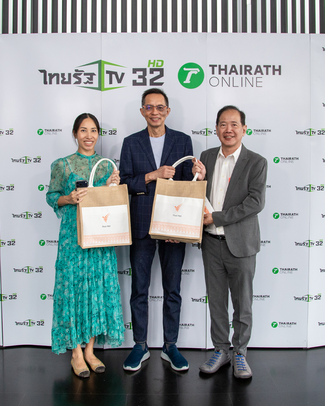 ผอ.ส.ส.ท. ร่วมยินดีผู้บริหารไทยรัฐทีวี ครบรอบ 12 ปี